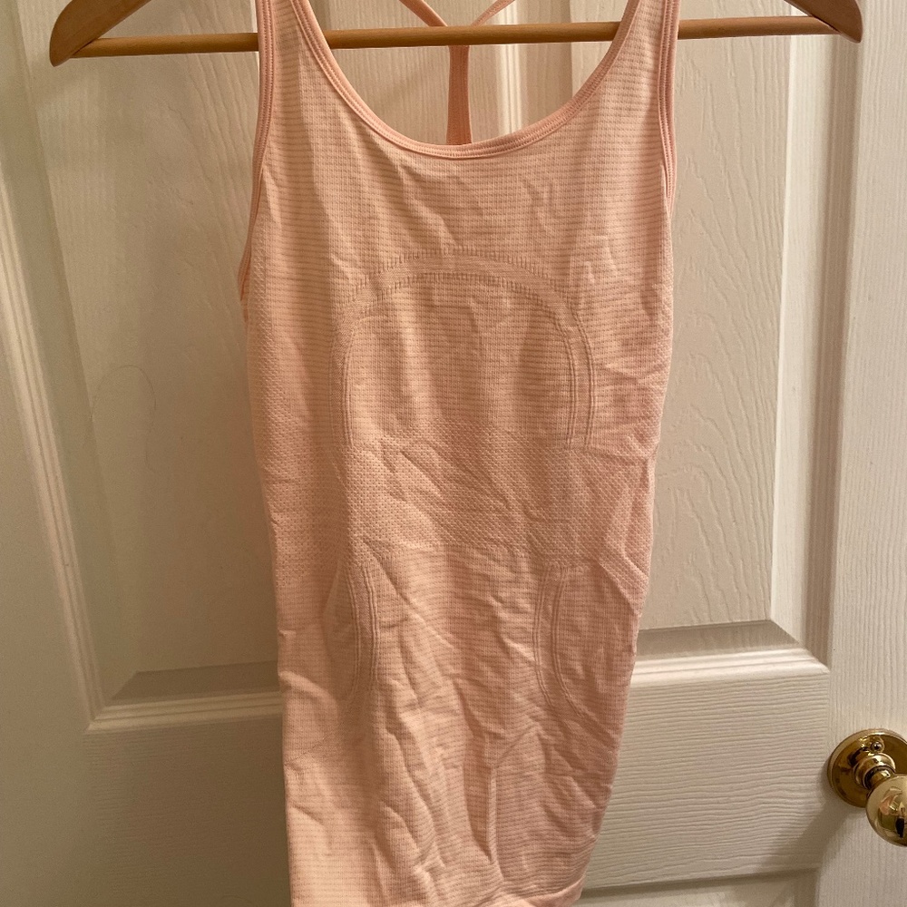 Lululemon top